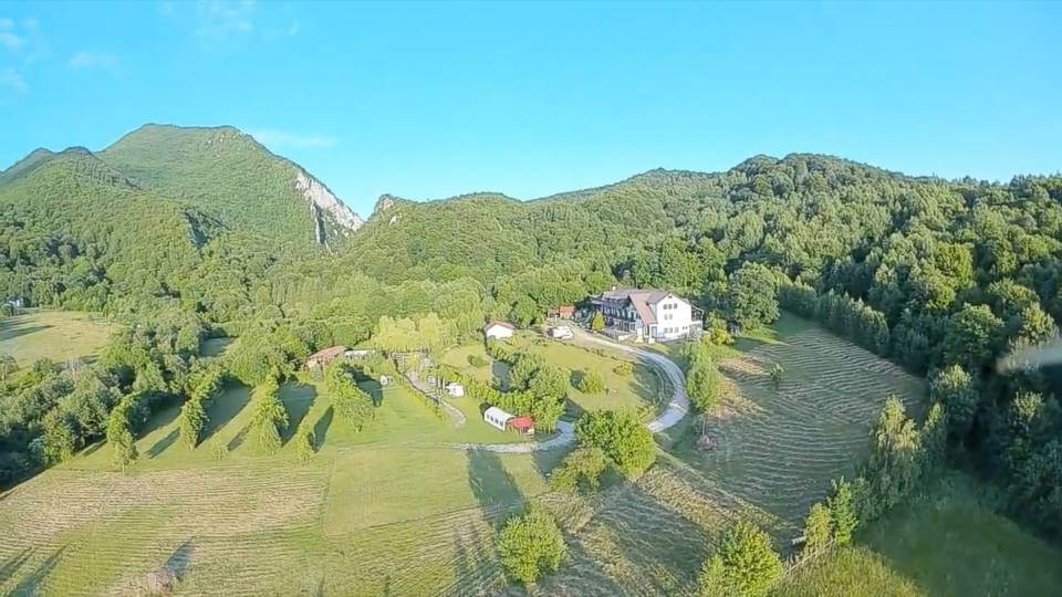 camping-cheile-rasnoavei - FamilyStays Panoramă Camping Cheile Râșnoavei